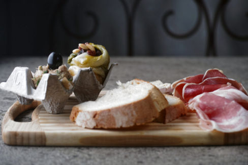 A Milano da Gialle&Co le baked potatoes all’italiana in tante versioni, anche finger food