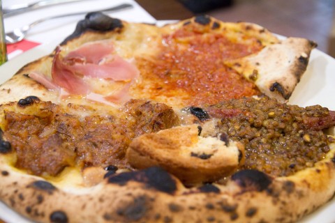 Pizza di Natale. Edizione speciale da Gatta Mangiona e Tonda