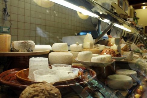 Formaggio. Caci persi e caci inventati da Fontegranne nelle Marche