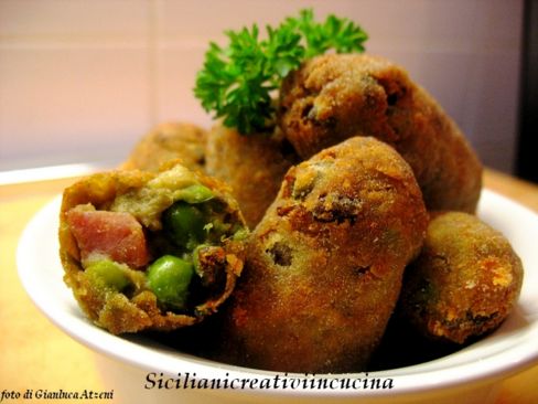 Crocchette di carciofi, piselli e speck