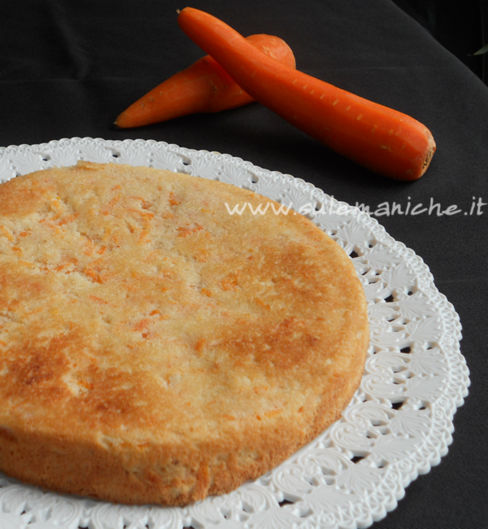 Torta di carote, albumi e mandorle di Luca Montersino