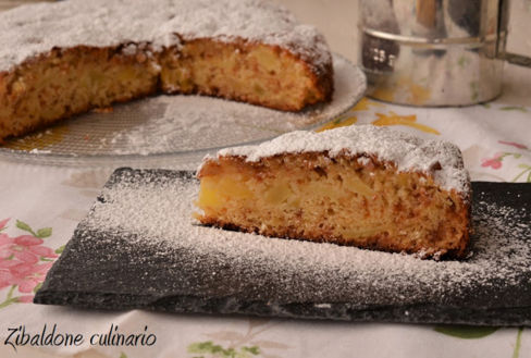 Torta di mele e amaretti
