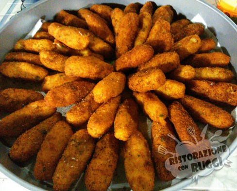 Crocchette, crocchè  o panzarotti di patate Napoletani