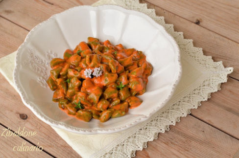 Chicche della nonna al pomodoro e santoreggia