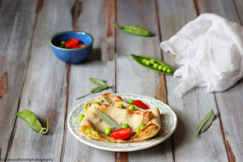 Crepes con robiola e piselli