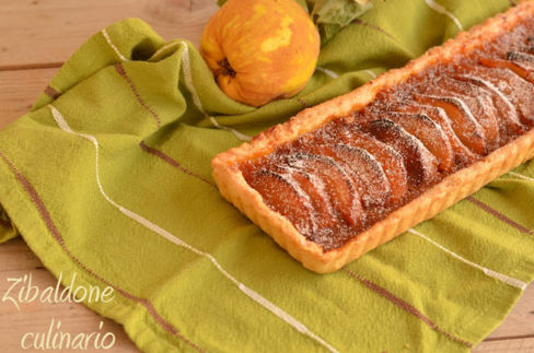 Pie crust di mele cotogne e amaretti