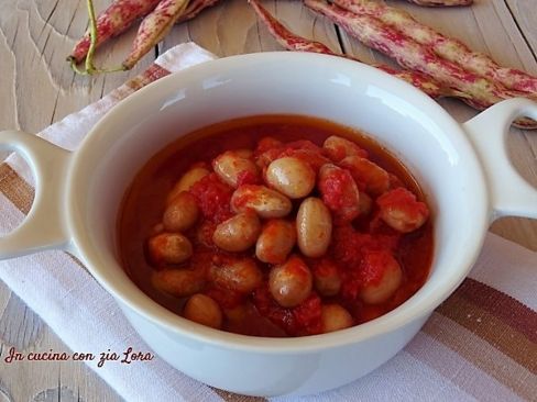 Fagioli borlotti freschi al pomodoro