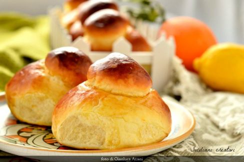 Brioches siciliane (quelle con il tuppo)