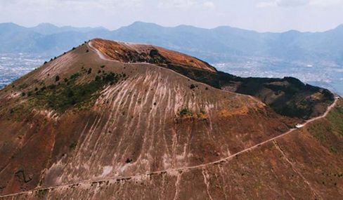 Tre vini per conoscere il Vesuvio