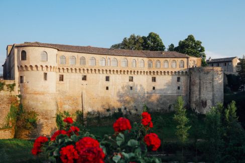 Cena del Duca: tra ricette antiche e omaggio in ceramica