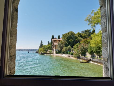 Lido 84 a Gardone Riviera: recensione di un successo pop