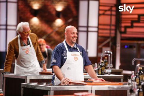 Masterchef Italia 10, eliminati due concorrenti del cuore: l’intervista a Cavolini e Valaaria