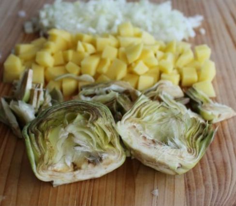 Strudel salato con patate e carciofi