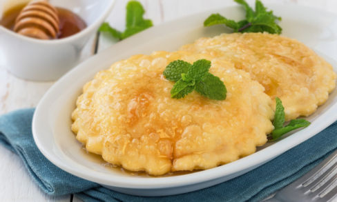 Storia e ricetta della Seada, il vero sole della Sardegna