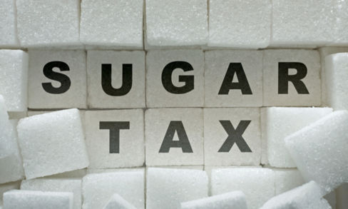 Sugar tax: come funziona e che effetti avrà su consumi e obesità?
