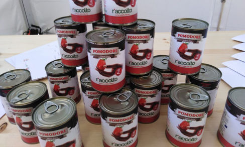 “Riaccolto”: il marchio di pomodori liberi dal caporalato di Casa Sankara – Ghetto Out