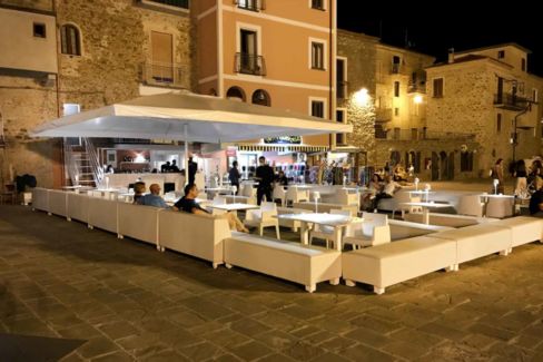 Sushi e sashimi da urlo al nuovo  Hoshi Acciaroli lì dove c’è anche l’Iris