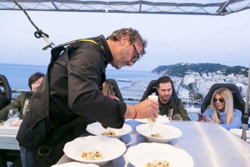 Il ristorante in cielo fa tappa a Carpi e sul lago di Como